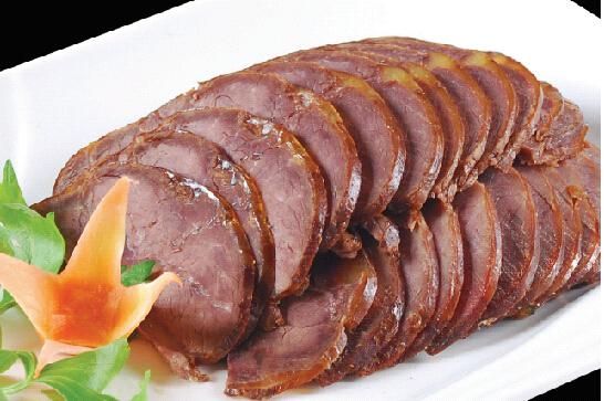 霸州秘制酱牛肉的正确做法，酱香浓郁，嫩熟不柴，一锅两吃很满足